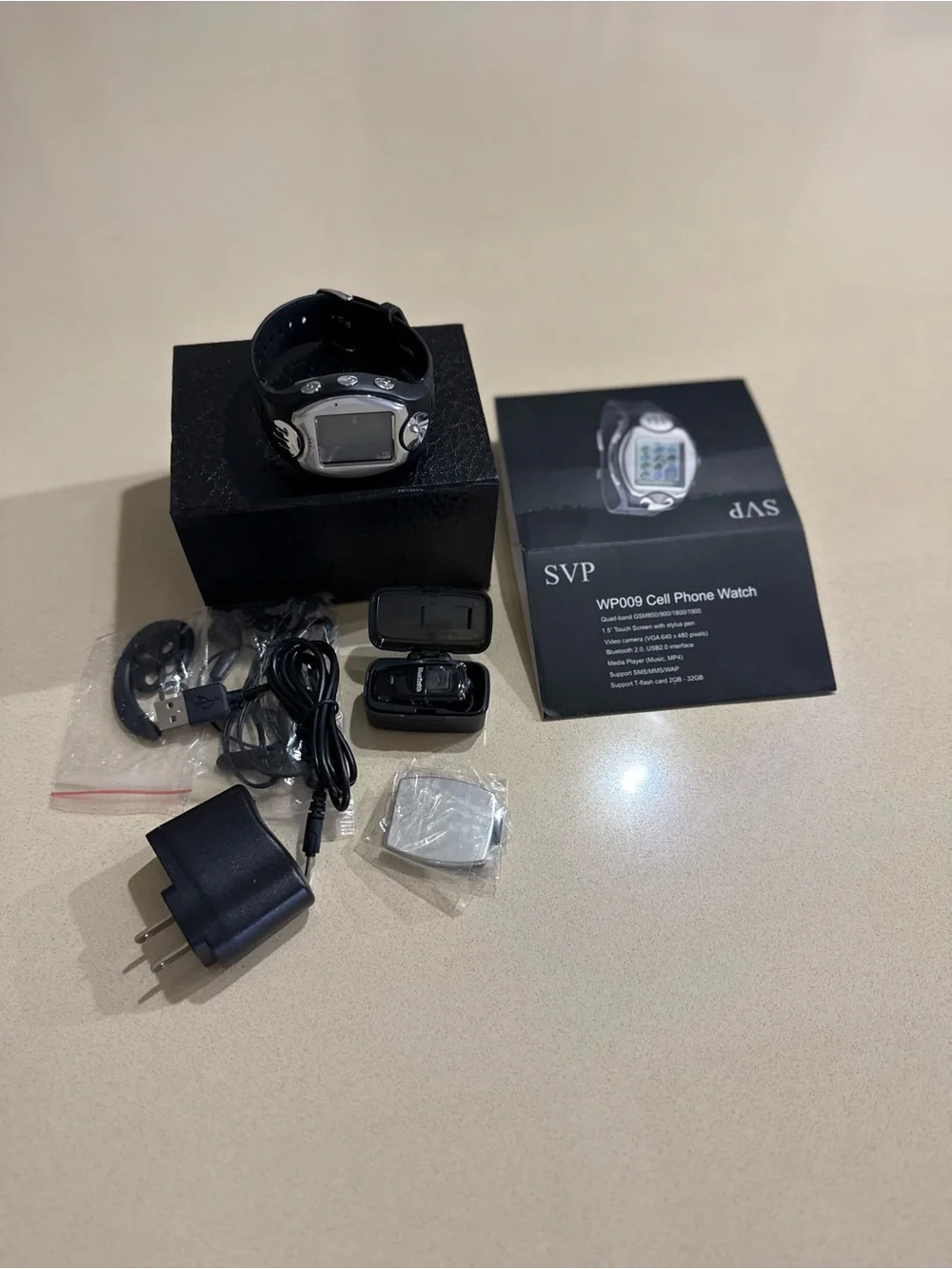 Black Sports Smartwatch - Black
